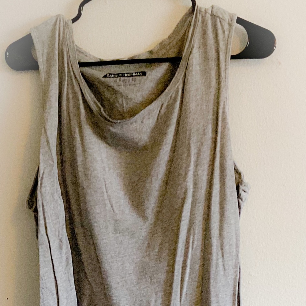 .Gray sleeveless dress shirt